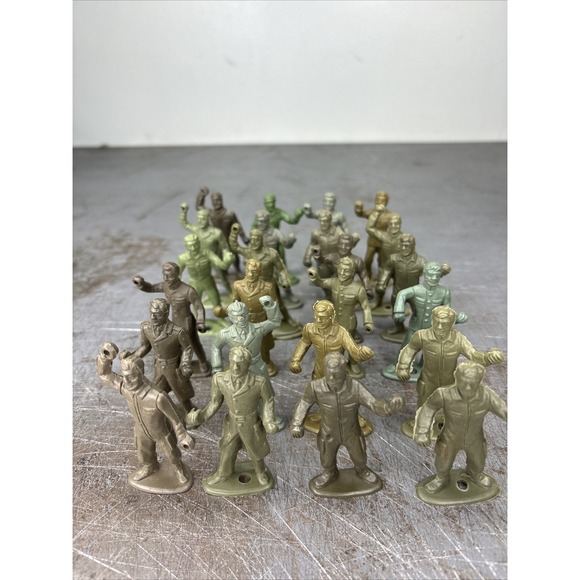 MPC Other - Vintage Lot 1960s MPC Ring Hand Playset Plastic Figures Various Shades Lot Of 24